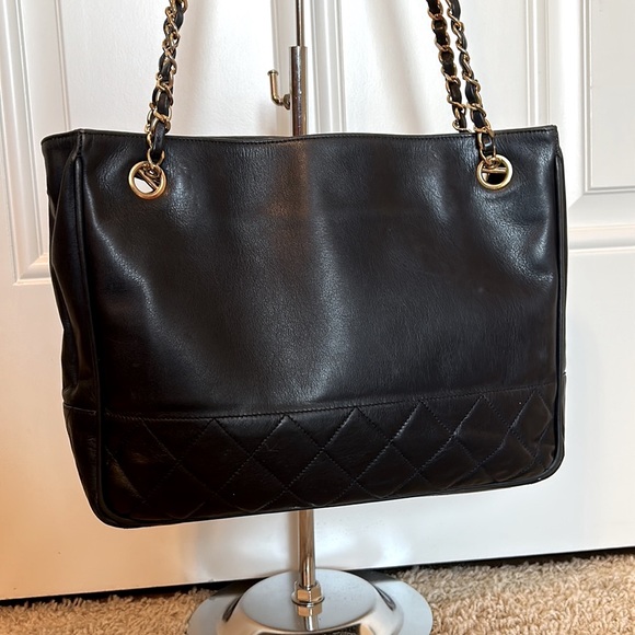 Chanel lambskin matrasse double chain shopping tote bag - Picture 3 of 13